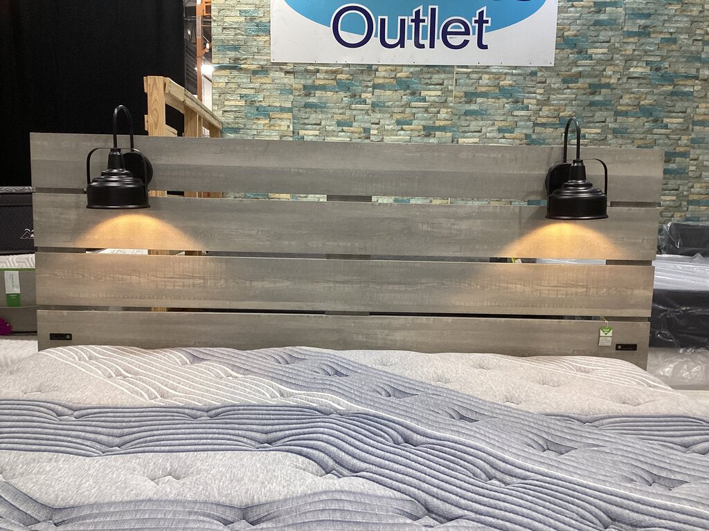 Foundry NEW King Size Bed Frame w/Lamps 79x84x59