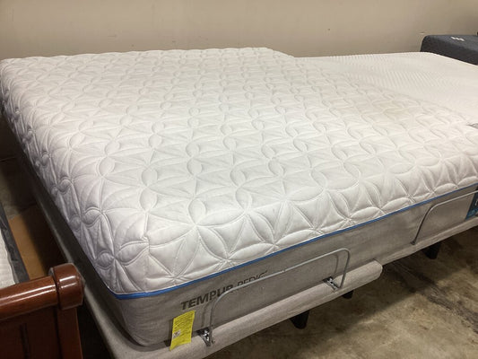 86484 - TempurPedic Cloud King Mattress