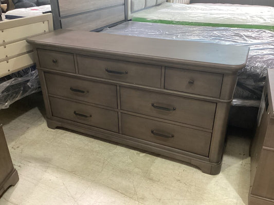 86596 - Seven-Drawer Dresser 64x18x52