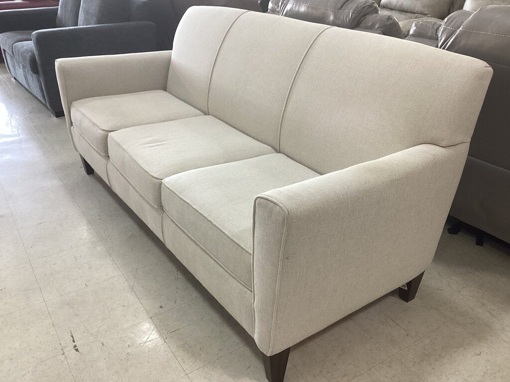 86689 - Flexsteel Ivory Fabric Sofa 80x36x36