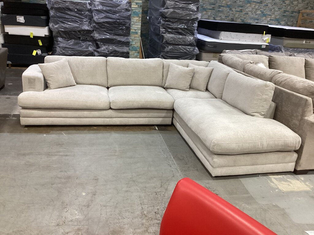 86688 - 2pc Beige Fabric Sectional 118x94x35