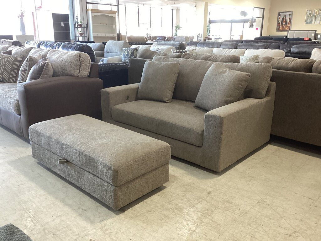 86696 - Oversized Chair w/Ottoman 64x42x35