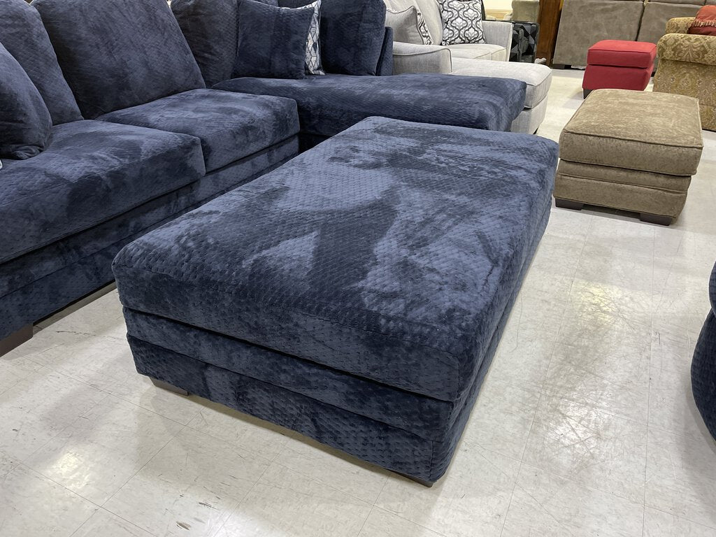 Comet Eclipse NEW Ottoman 70x40x21 (7005-3804)