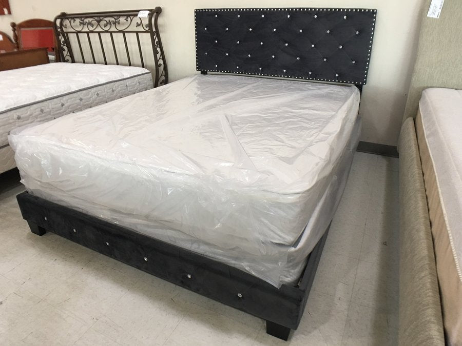 Starlett Gray NEW Queen Bed Frame 63x84x47 (104039)