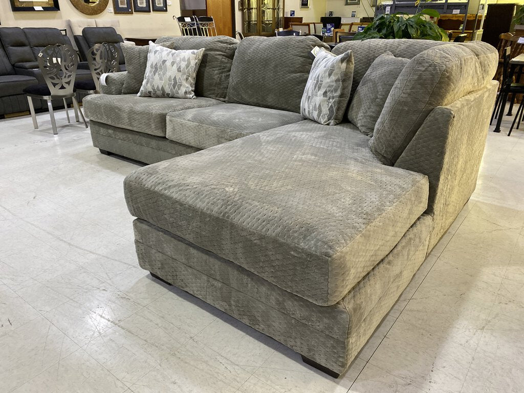 Comet Ash NEW 2pc Sectional 126x83x43 (7010/30-3803)