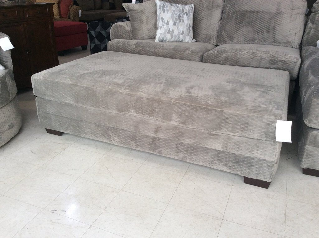 Comet Ash NEW Ottoman 70x40x21 (7005-3803)