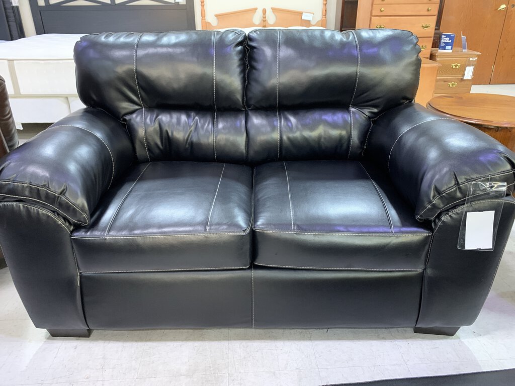 Austin Black NEW Loveseat 67x38x41 (5602-AUSB)