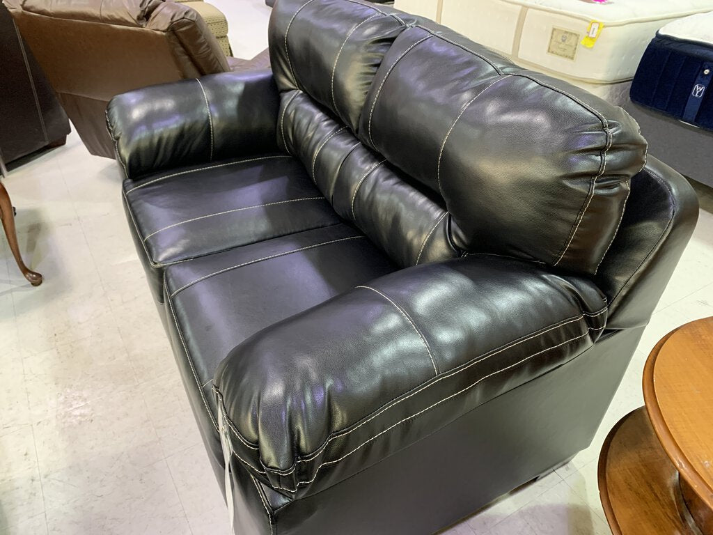 Austin Black NEW Loveseat 67x38x41 (5602-AUSB)