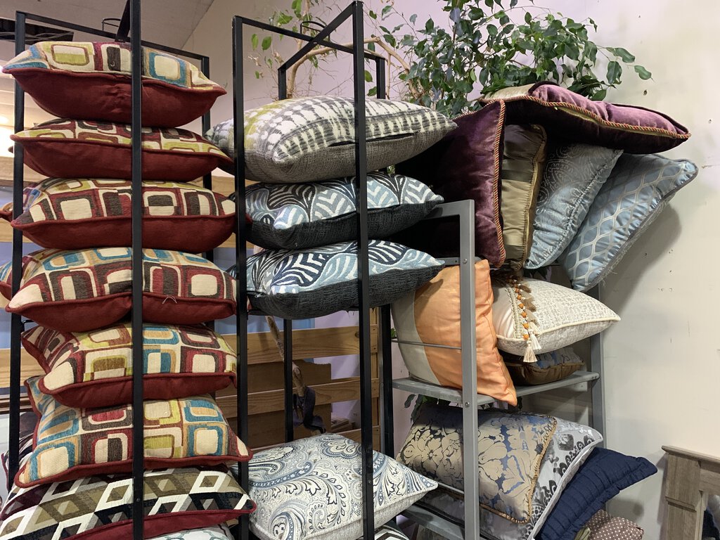 Assorted Throw Pillows / Accent Pillows