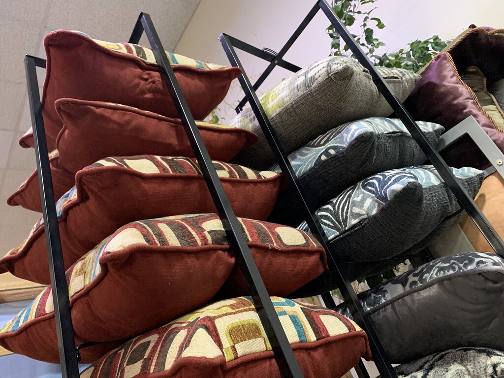 Assorted Throw Pillows / Accent Pillows