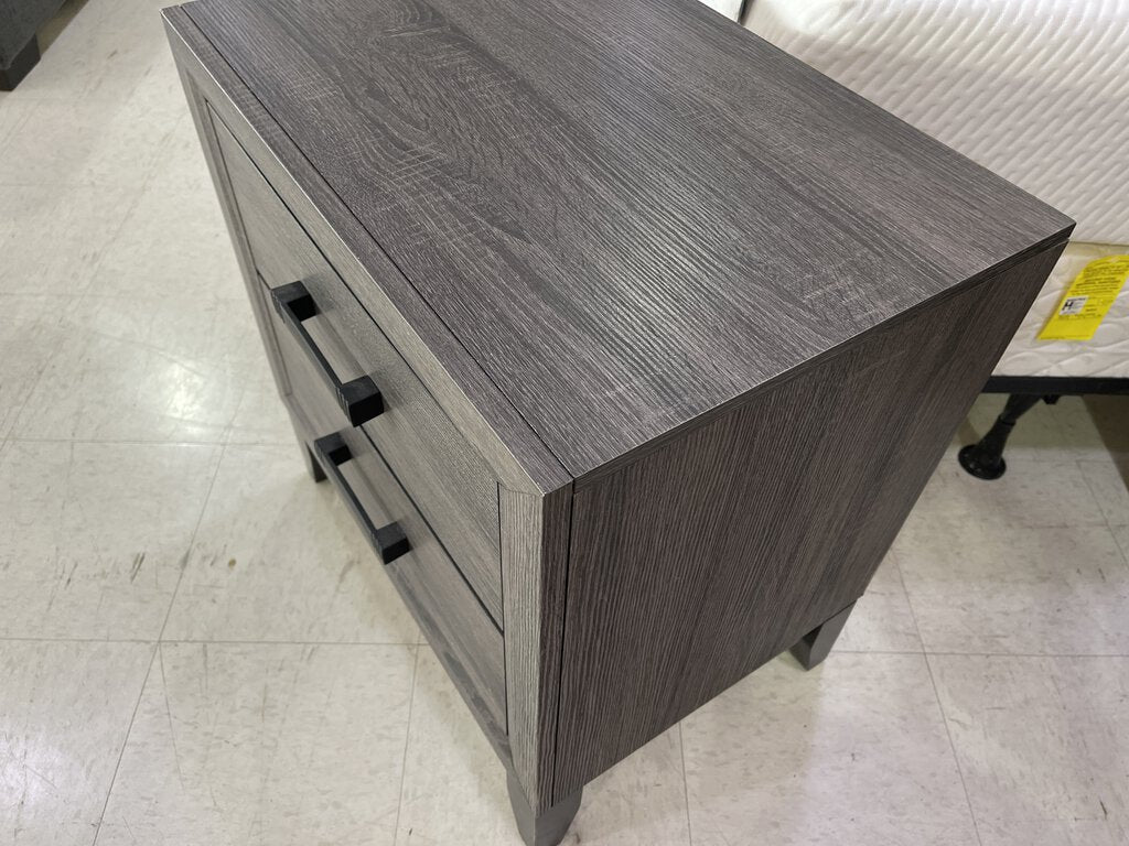 Tyler Gray NEW Nightstand 24x16x25 (GT-107097)