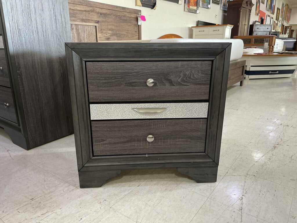 Cosmo NEW Nightstand 26x17x26 (GT-145097)