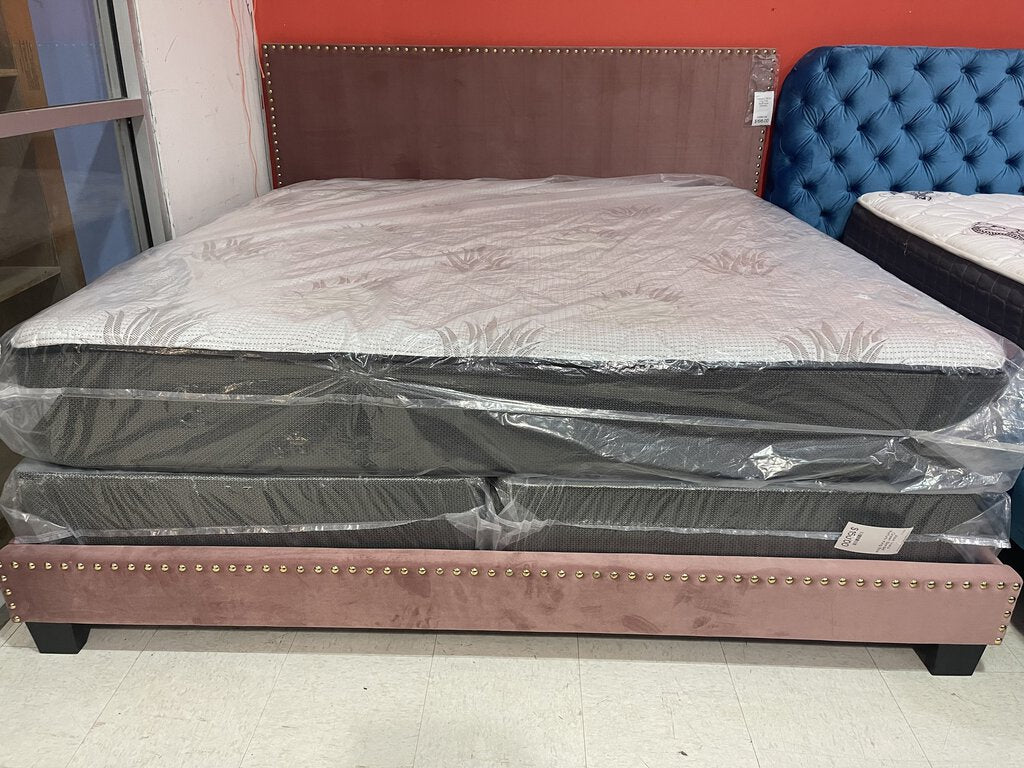 Aloe Vera Green Border Refurb King Mattress