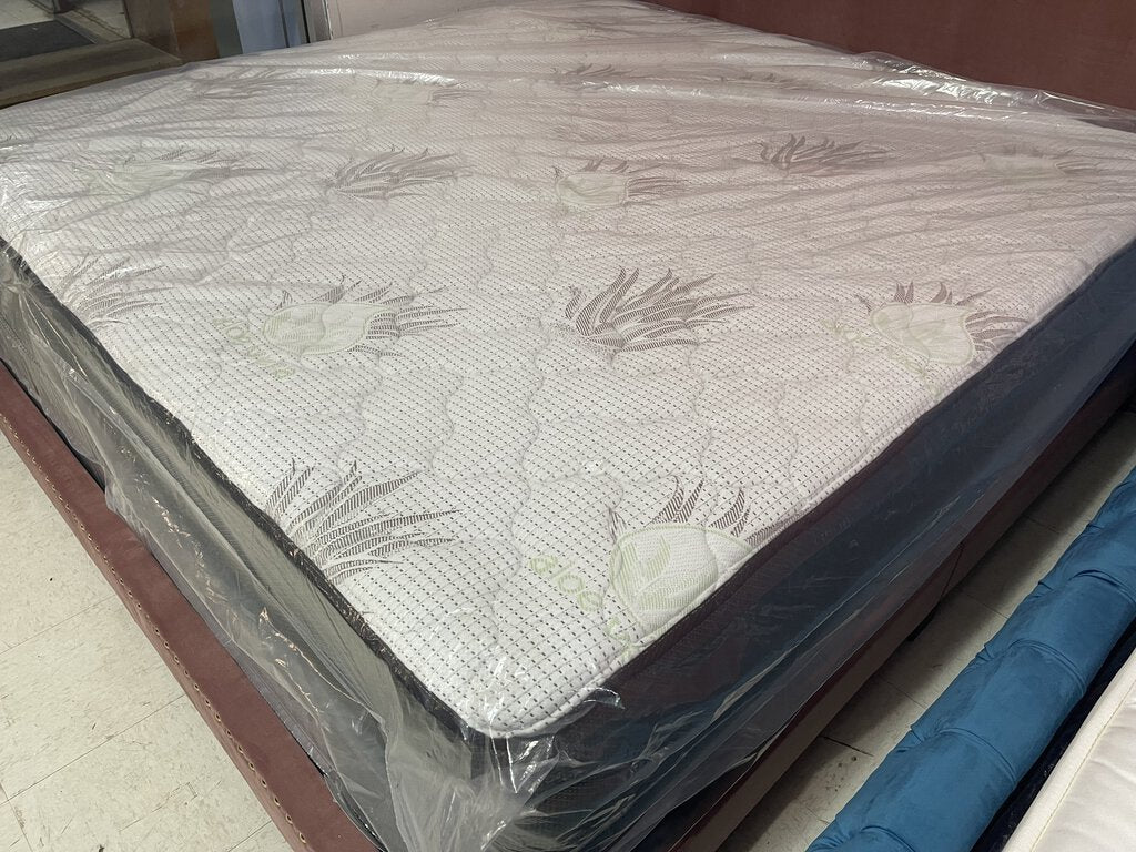 Aloe Vera Green Border Refurb King Mattress