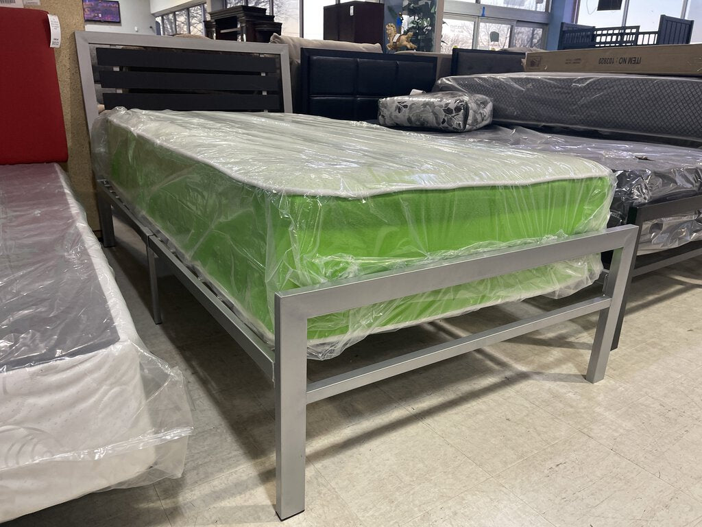 Colton NEW Twin Platform Bed Frame (229110)