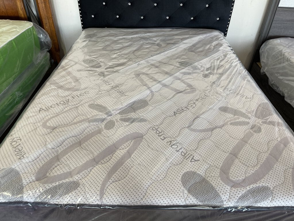 Allergy Free Purple Border Refurb Full Mattress