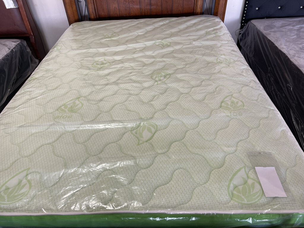 Aloe Vera Green Border Refurb Queen Mattress