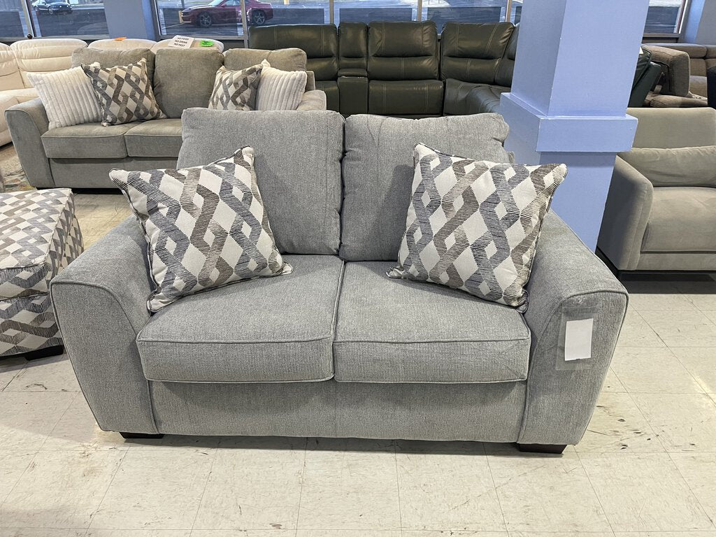 Roman Steele NEW Loveseat 64x36x39 (12502-3015)