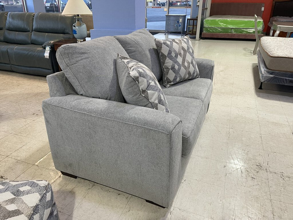 Roman Steele NEW Loveseat 64x36x39 (12502-3015)