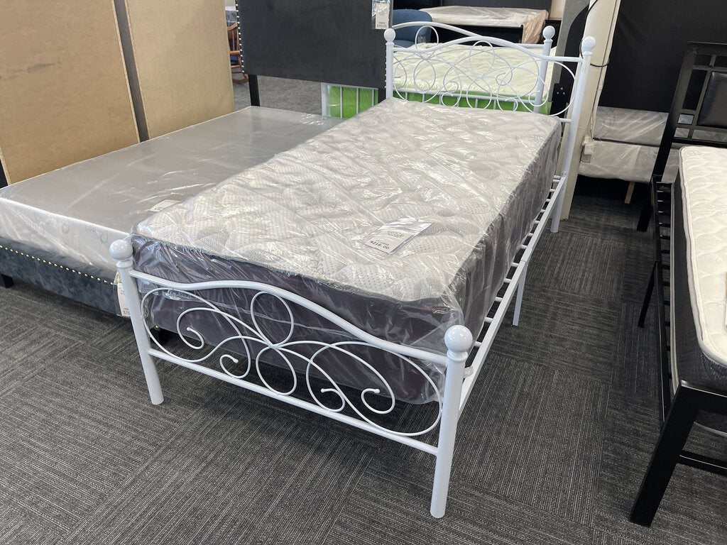 Sophia NEW White Platform Twin Bed 40x77x38 (205111)