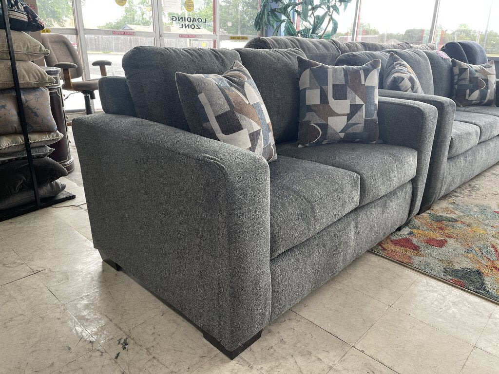 Summit Gray NEW Loveseat 58x36x32 (3602)