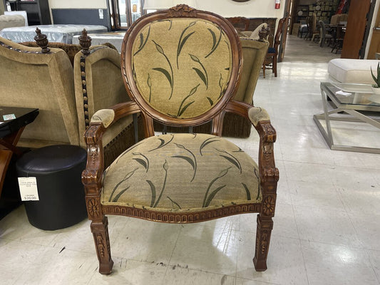 81135 (8471-2) Oversized Wood Trimmed Arm Chair 29x24x44