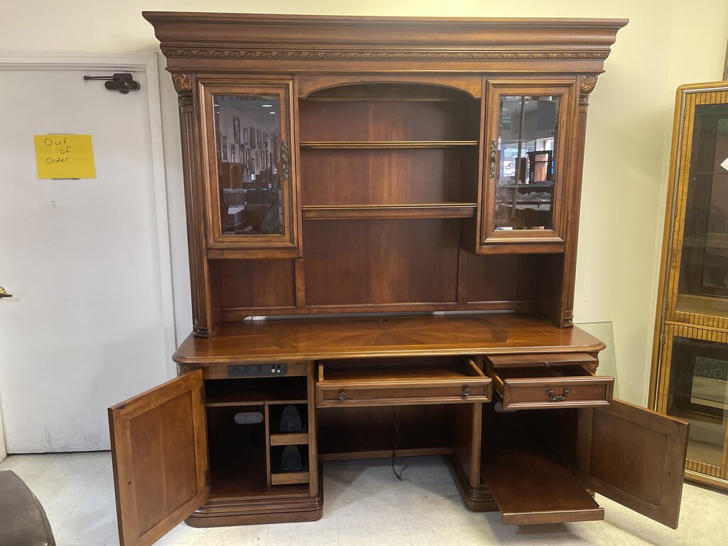 81137 (8471-3) Hooker Computer Credenza w/Chair 82x24x86