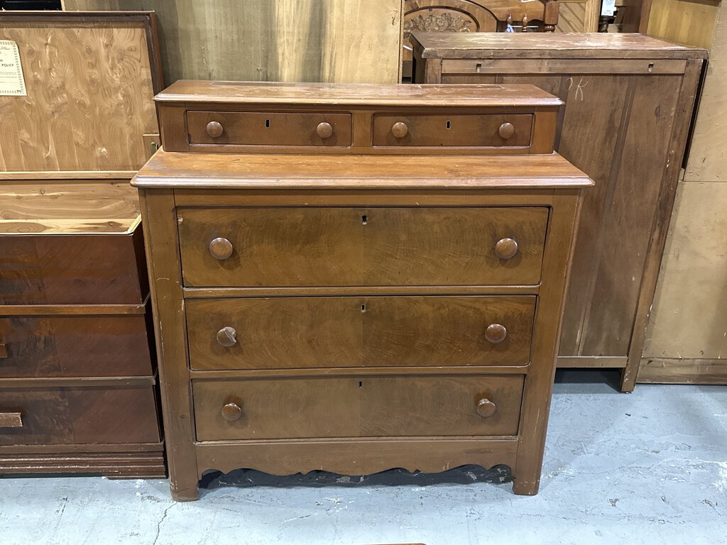 81179 (8475-13) Vintage 3 Drawer Chest w/Glove or Jewelry Drawers 39x39x40