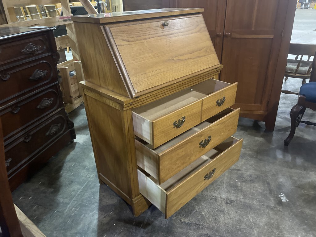 81214 (8478-3) Oak Secretary 33x17x45