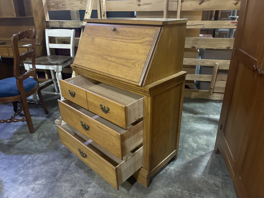 81214 (8478-3) Oak Secretary 33x17x45