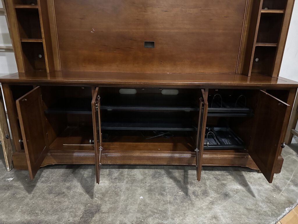 81338 (8487-8) TV Media Console Center 83x20x29-82