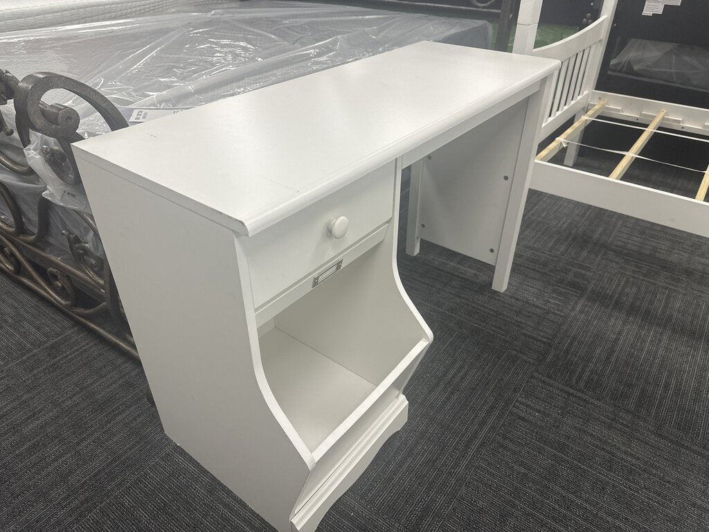 76524 (8078-7) White Desk 43x16x29