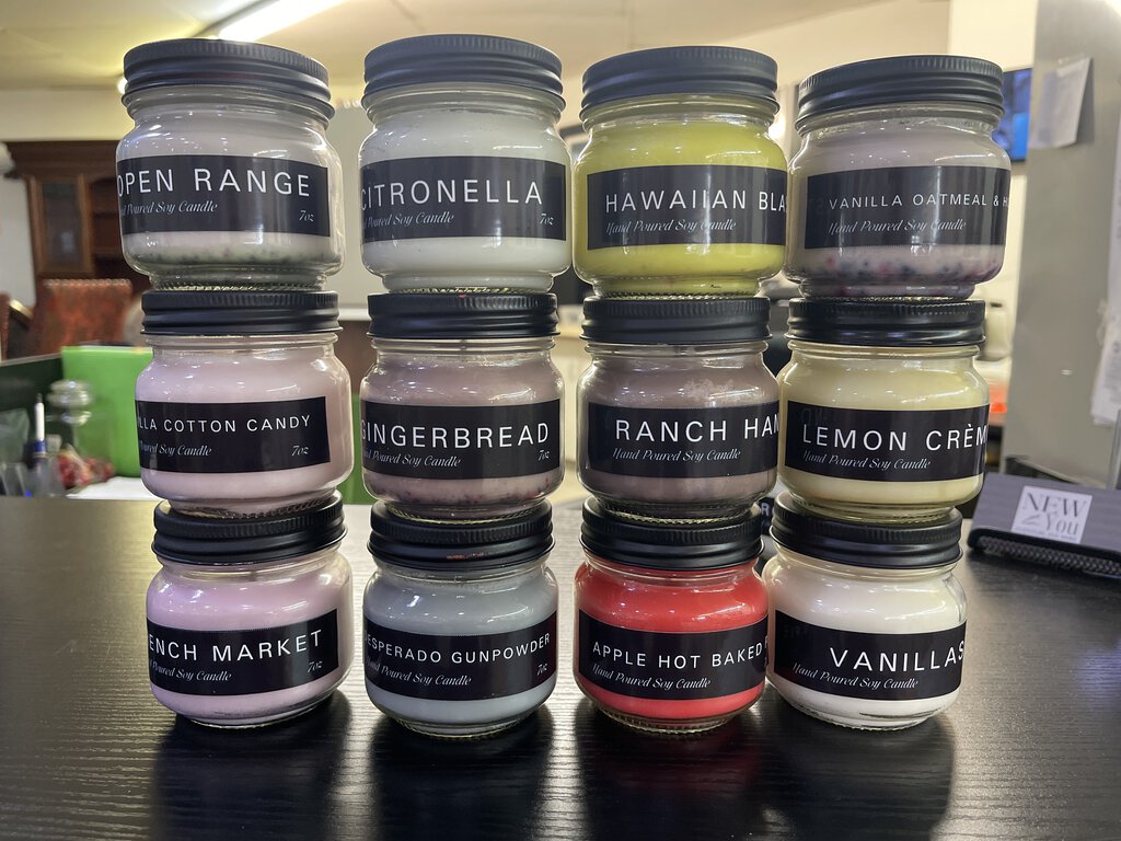 81495 (8442-14) Hand Poured 7oz Soy Candle - Assorted Scents