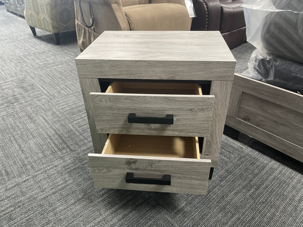 Oakdale NEW Nightstand 22x16x23 (124097)