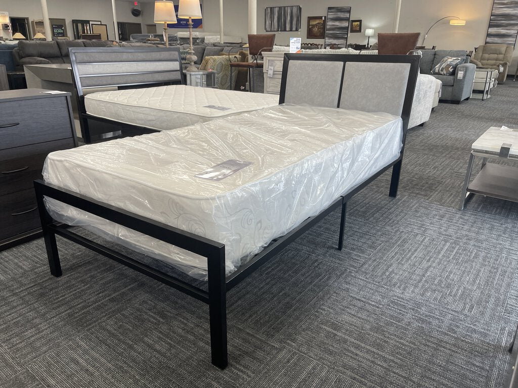 Murphy NEW Twin Platform Bed Frame 40x78x38 (215210)