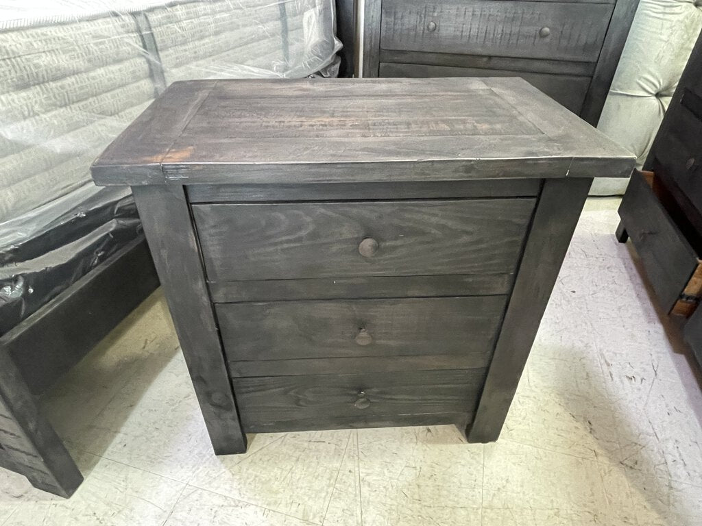 81569 - Distressed Gray Nightstand 28x17x28