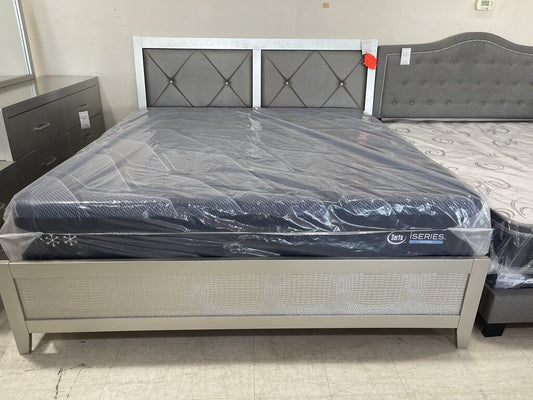 81633 - Serta iSeries King Hybrid Mattress