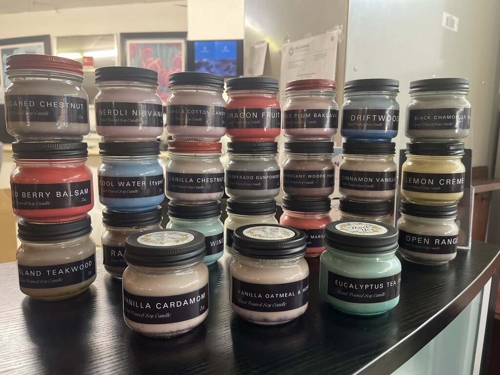 81495 (8442-14) Hand Poured 7oz Soy Candle - Assorted Scents