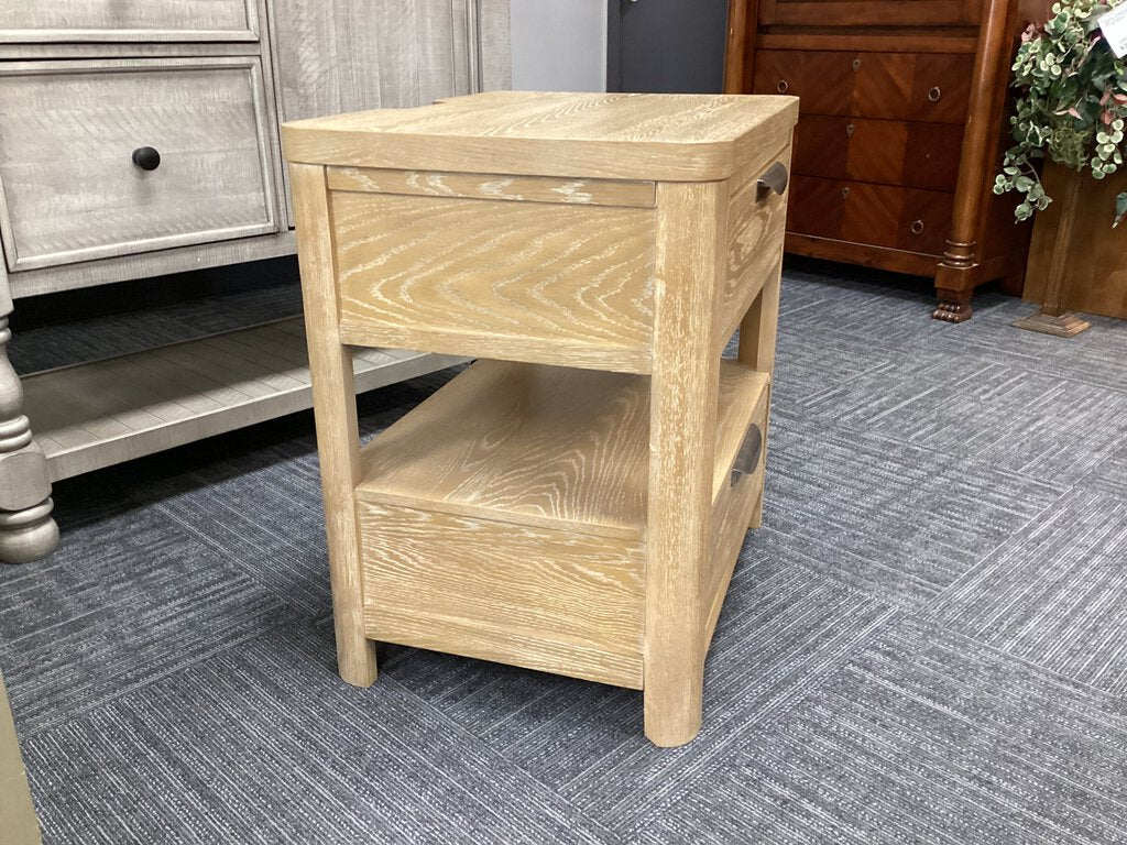 76698 - Ashley Rencott 2 Drawer Nightstand 26x19x27