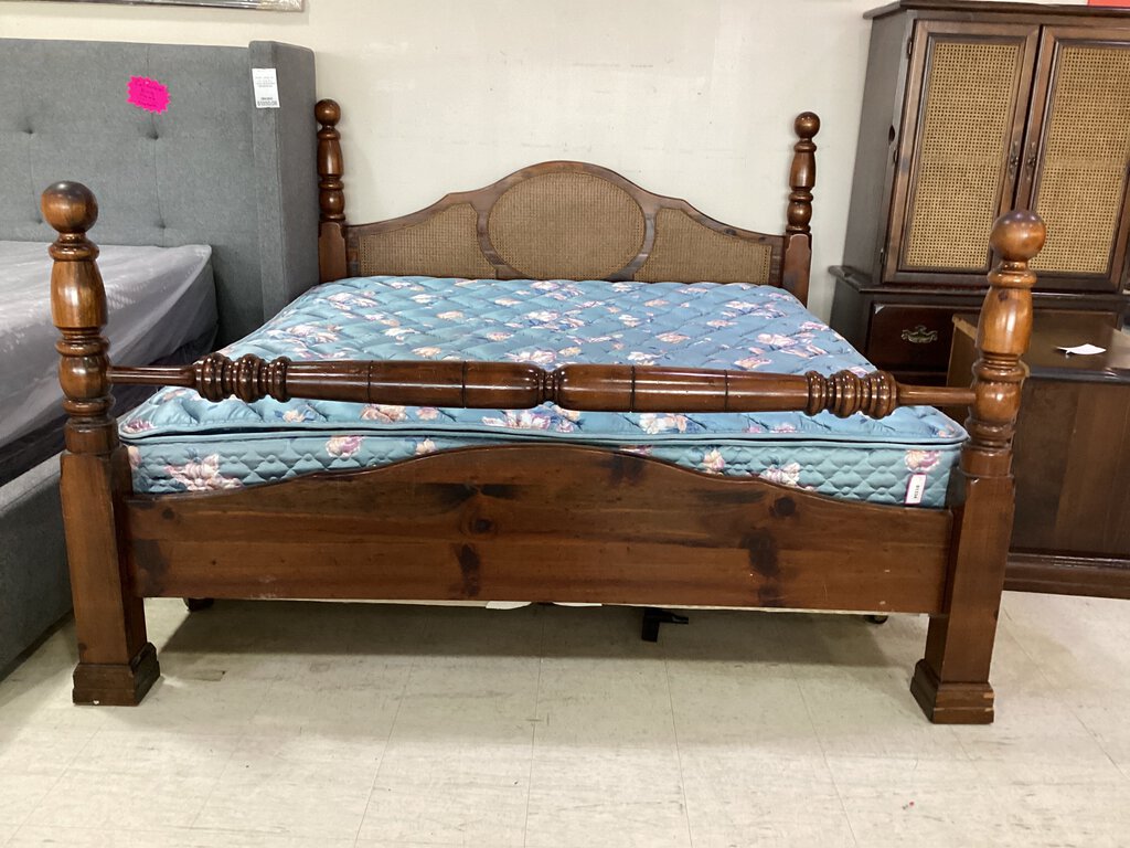 81638 - King Bed Frame 80x91x51