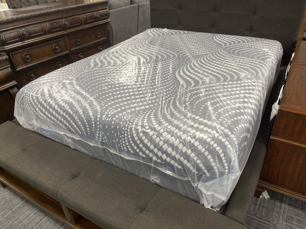 76713 - Sealy Posturepedic Plus Hybrid Mattress