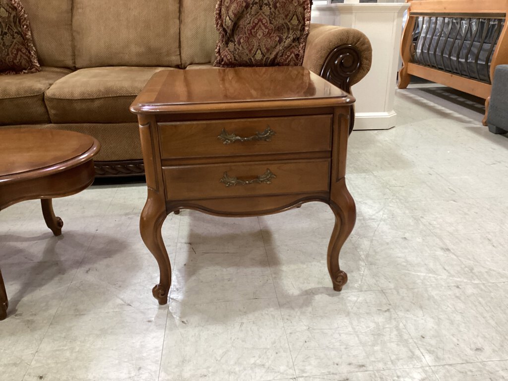 81673 - Lane End Table w/Storage Drawer 22x26x22