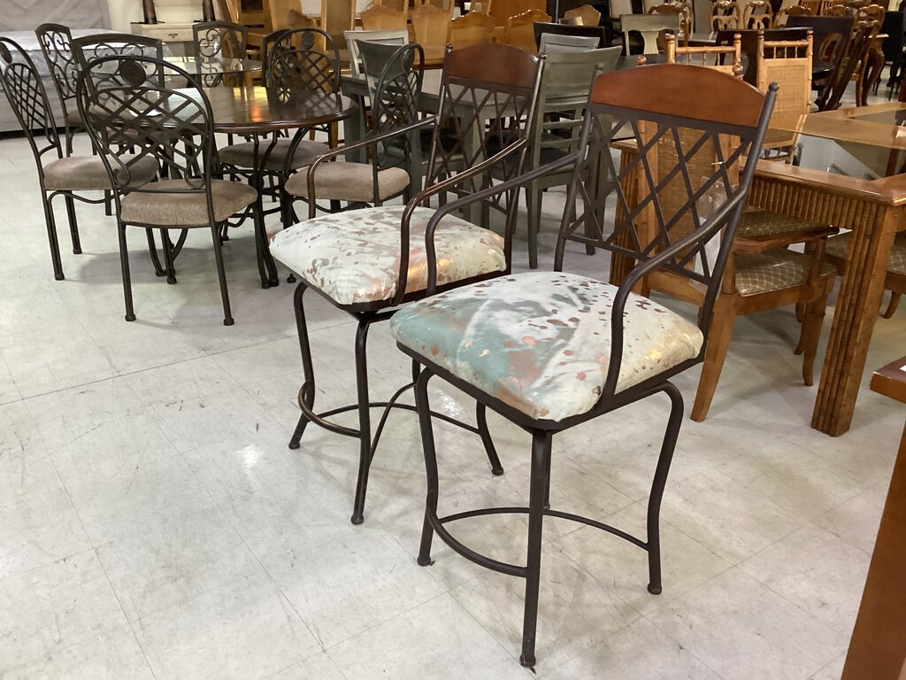 81719 - Pair of Barstool Chairs 22x19x43