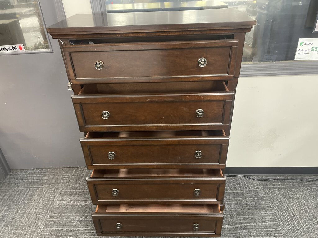 76740 - Ashley Porter Five Drawer Chest 40x19x58