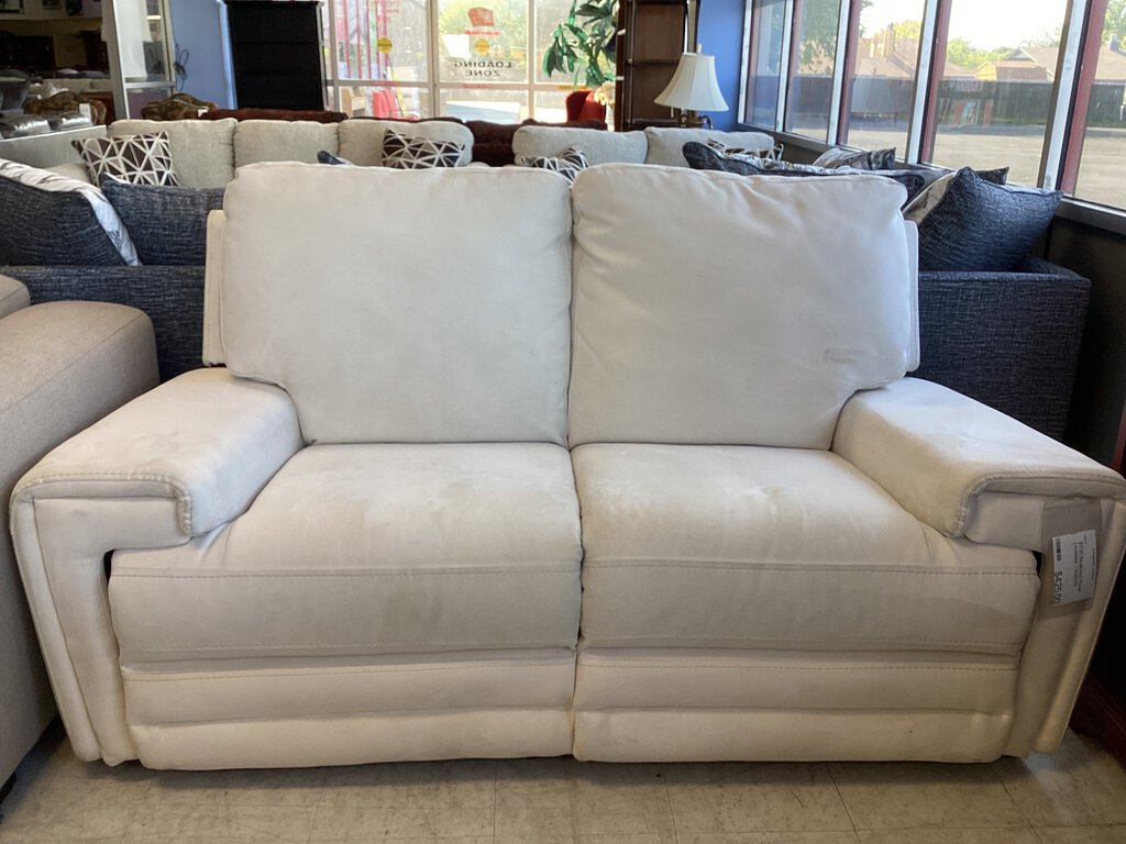 81720 - Boulevard Power Loveseat 73x20x33