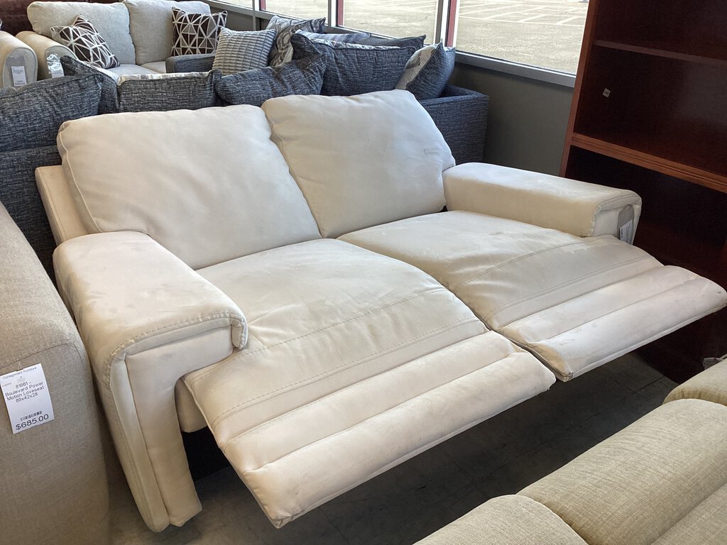 81720 - Boulevard Power Loveseat 73x20x33