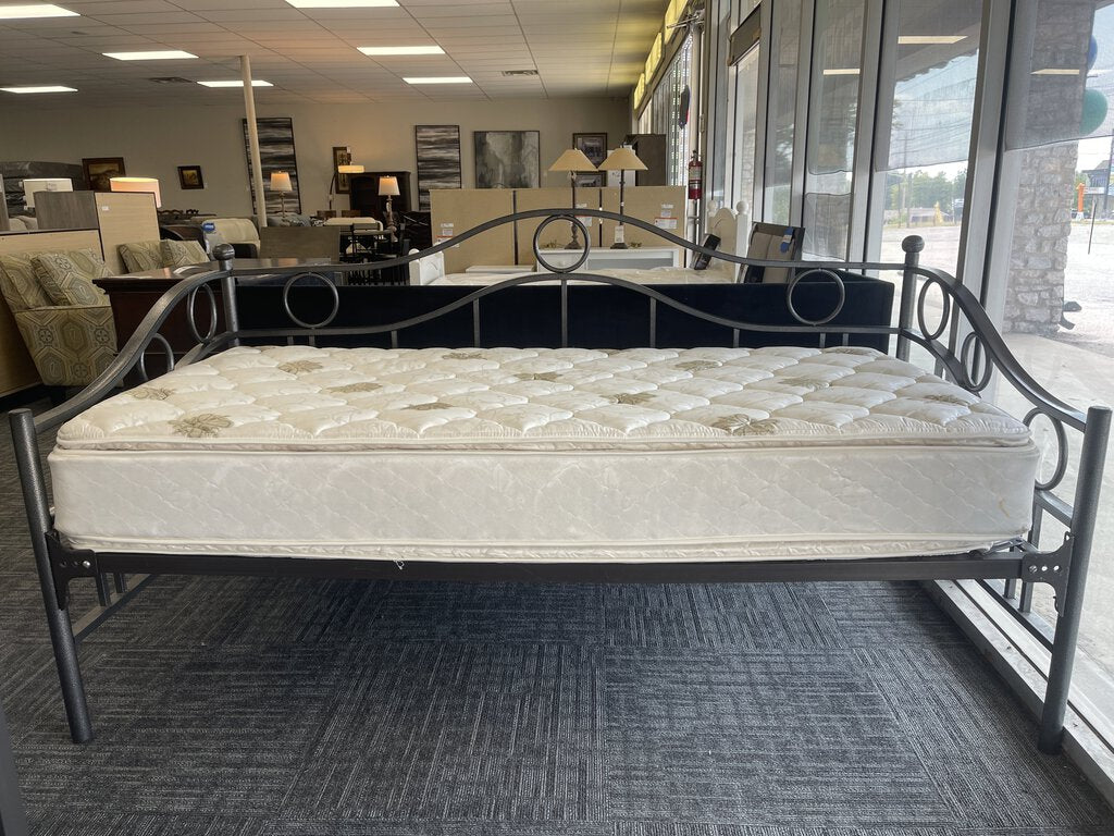 76752 (8086-14) Metal Framed Daybed w/Twin Matrress 78x40x38