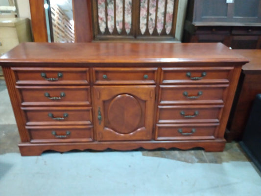 81744 - Cherry 7 Drawer Dresser 68x18x33