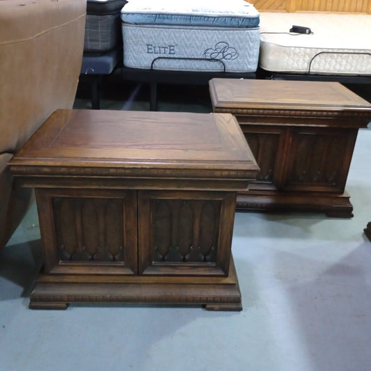 81753 - Pair Nightstands 26x18x20