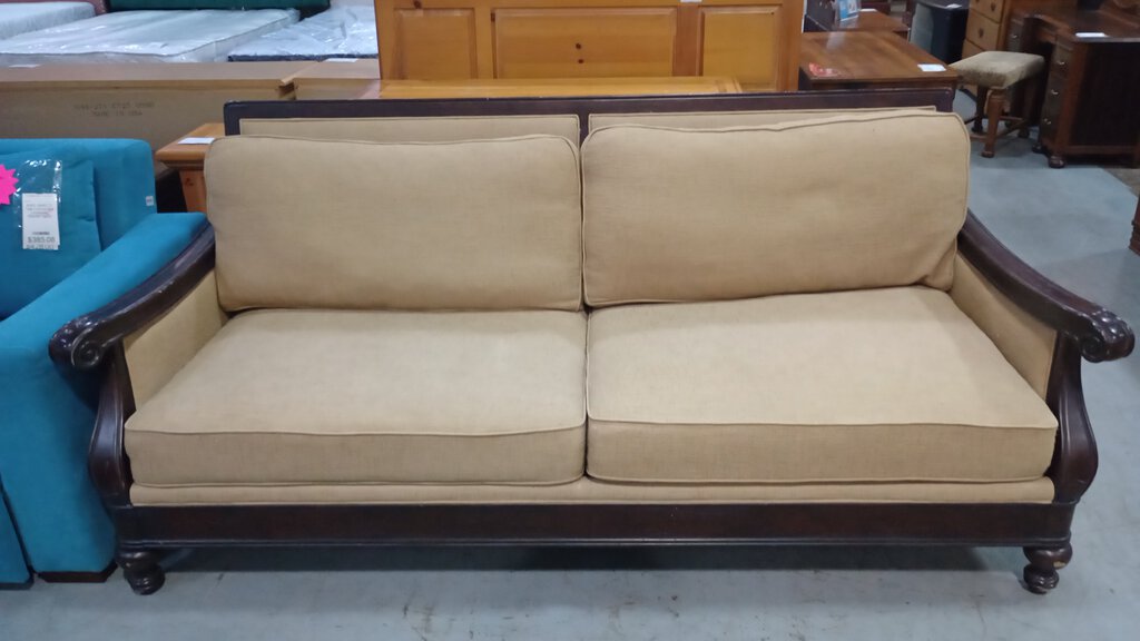 81784 - Bernhardt Wood Trim Sofa 82x37x37